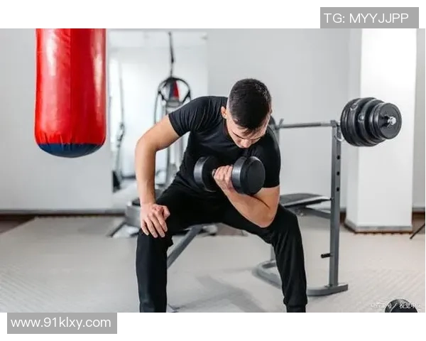 腰背部健身器材使用技巧及常见误区详解